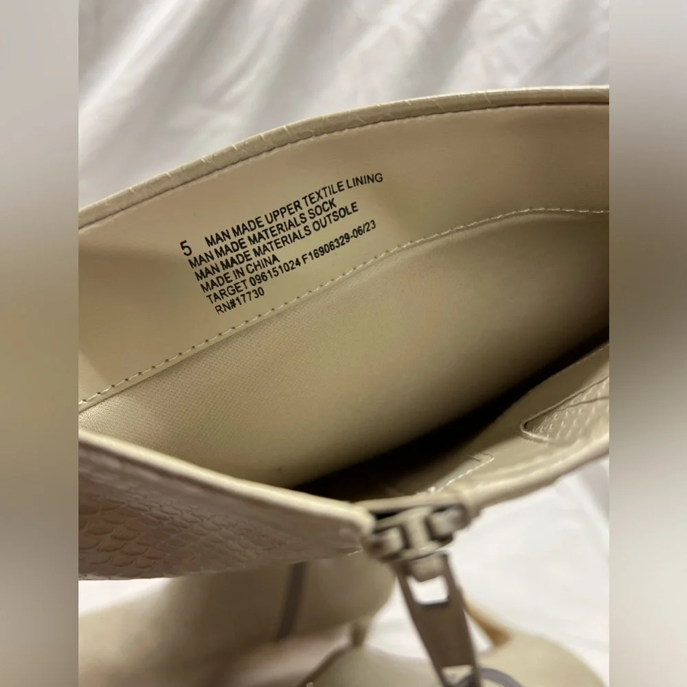 Off white tall boots - Picture 8 of 16